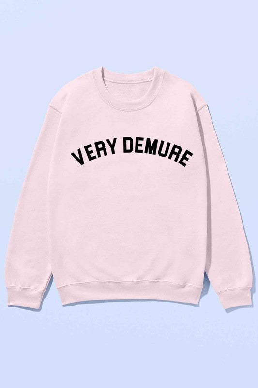 VERY DEMURE OVERSIZED SWEATSHIRT - Fuzzys Fashion USA