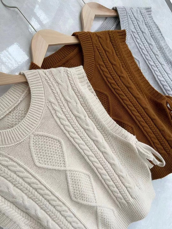 Sleeveless cropped vest - Fuzzys Fashion USA