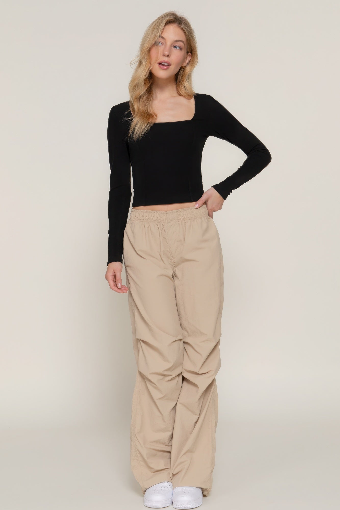 Long Sleeve Sweetheart Neck Knit Top - Fuzzys Fashion USA